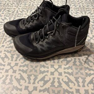 Merrell Men's Gray and Black Athletic Hiking Shoes